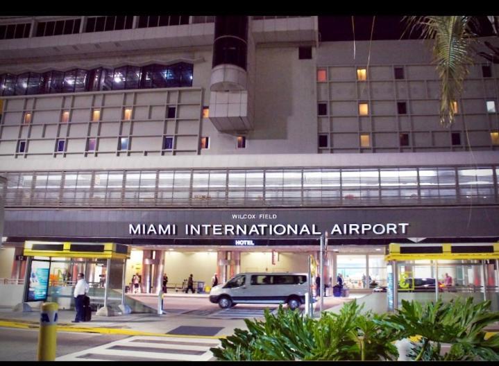 Private Rooms Close To Miami Airport - Free Parking - 01 Bagian luar foto