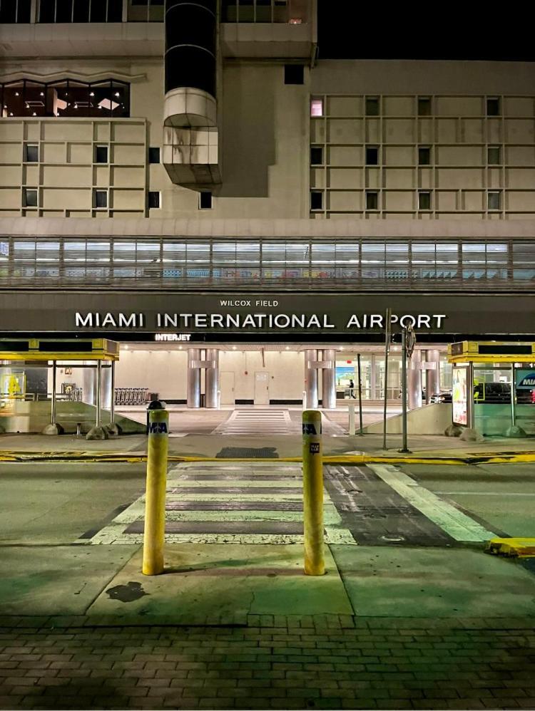 Private Rooms Close To Miami Airport - Free Parking - 01 Bagian luar foto